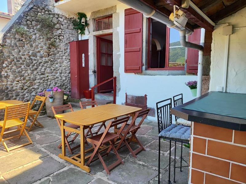 L'Auberge Du Pelerin - St Jean Pied De Port Saint-Jean-Pied-de-Port Exterior foto
